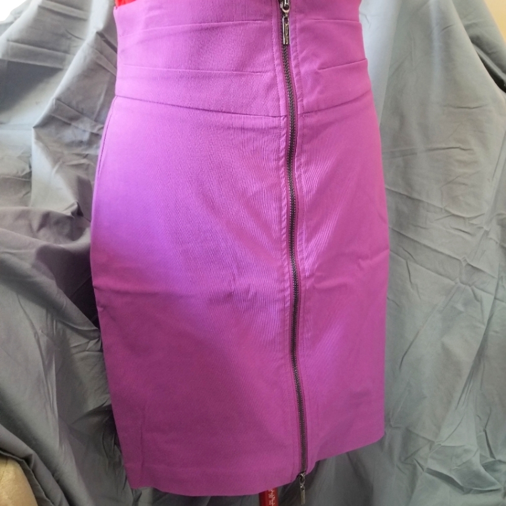 Zipper detail stretchy purple skirt